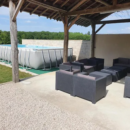 Le Gite Des Globe-trotters Pour 15 Pers * Commenailles